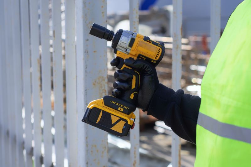 Local Emergency Fence Repair pros at work